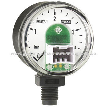 Wika PGT01 Bourdon tube pressure gauge with electrical output signal Standard version, plug outlet