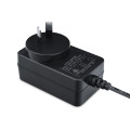 Adaptador de energia AC para CC branco 12V 1.5A