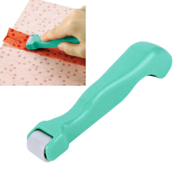 Sewing Tools Roll & Press Clover To Quickly Press Seams , Stress, Or Distort Fabric Roller Pusher Squeegee Wheel #W5