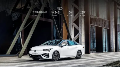 Battery Electric Sedan Car High Speed New Electric Car S China Brand Electric Car