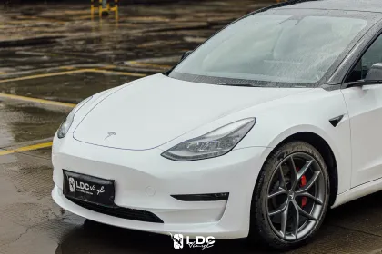 Glossy Aurora White car wrap