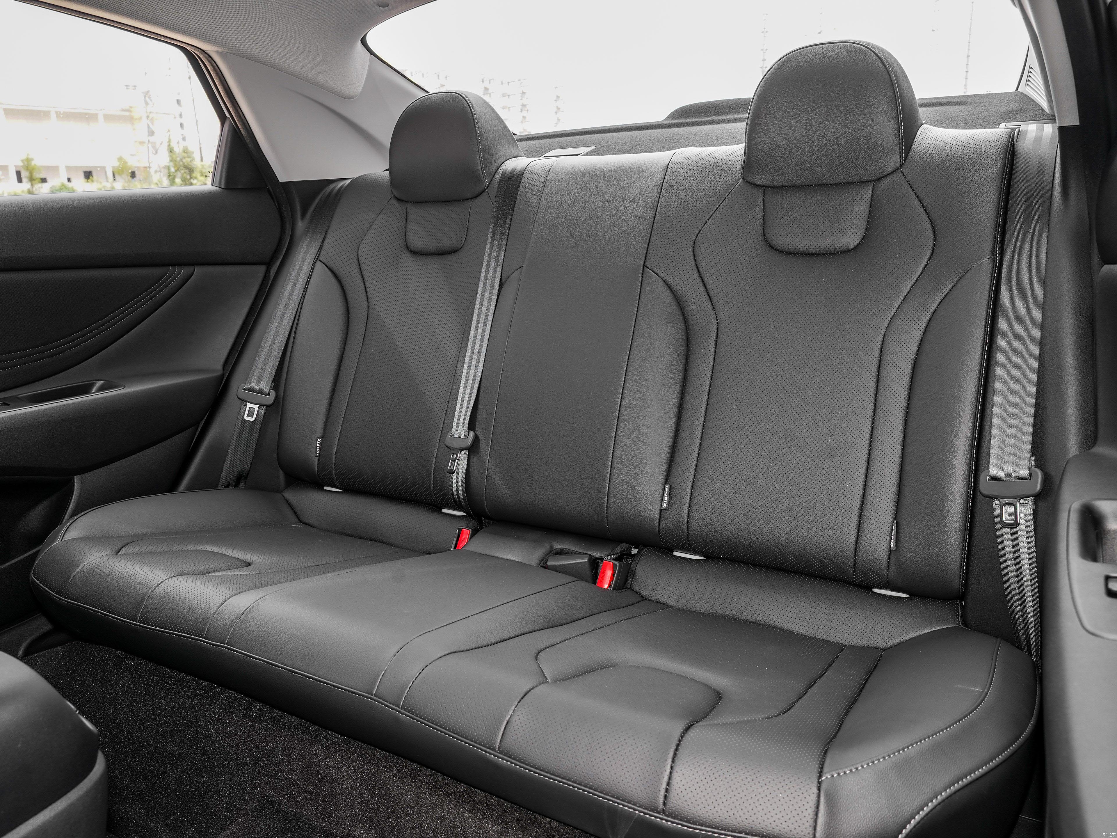 ELANTRA 11