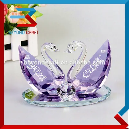 Elegant crystal swans for wedding gifts