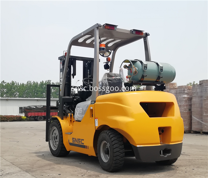 3.5ton gas forklift (3)