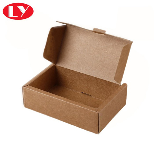 Caja de papel tipo Kraft para embalaje de productos.