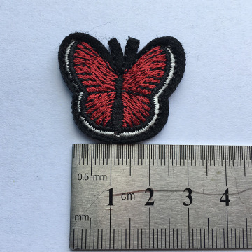 Accesorios de parche de ropa bordados mariposa roja personalizados