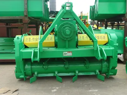 Agricultural equipment Straw crushing machine