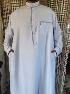 White Qatari Thobe With Embroidery For Men