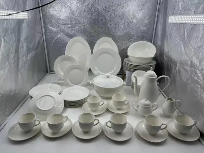 Comfortable ceramic tableware sets