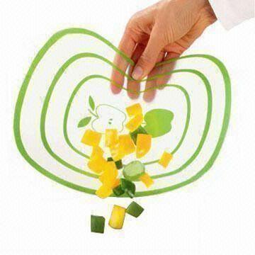 Plastic Cutting Board, Non-toxic and Tasteless, Measures 31 x 36.5 x 0.8mm