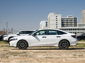 2025 Honda Civic 240Turbo Cvt Zhiqumax