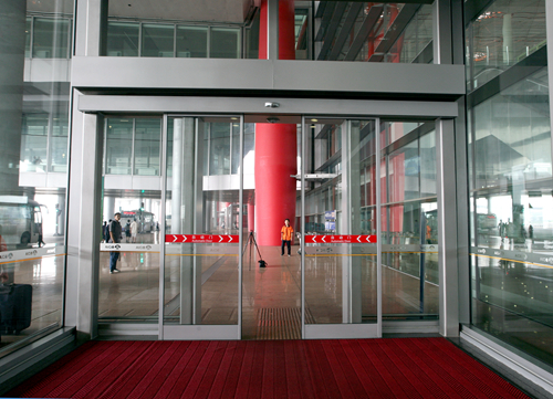 Automatic Sliding Doors for Airport Entrances