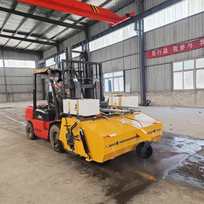 High Quality Multi-functional Road Sweeper with Sprinkler System