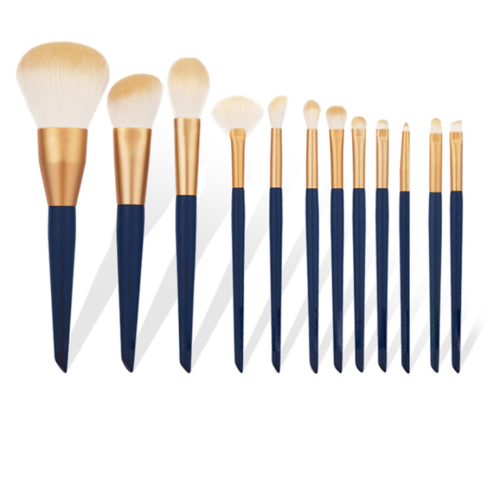 Brushes Makeup Set Go&#39;zallik vositasi Uzoq yog&#39;och dastasi