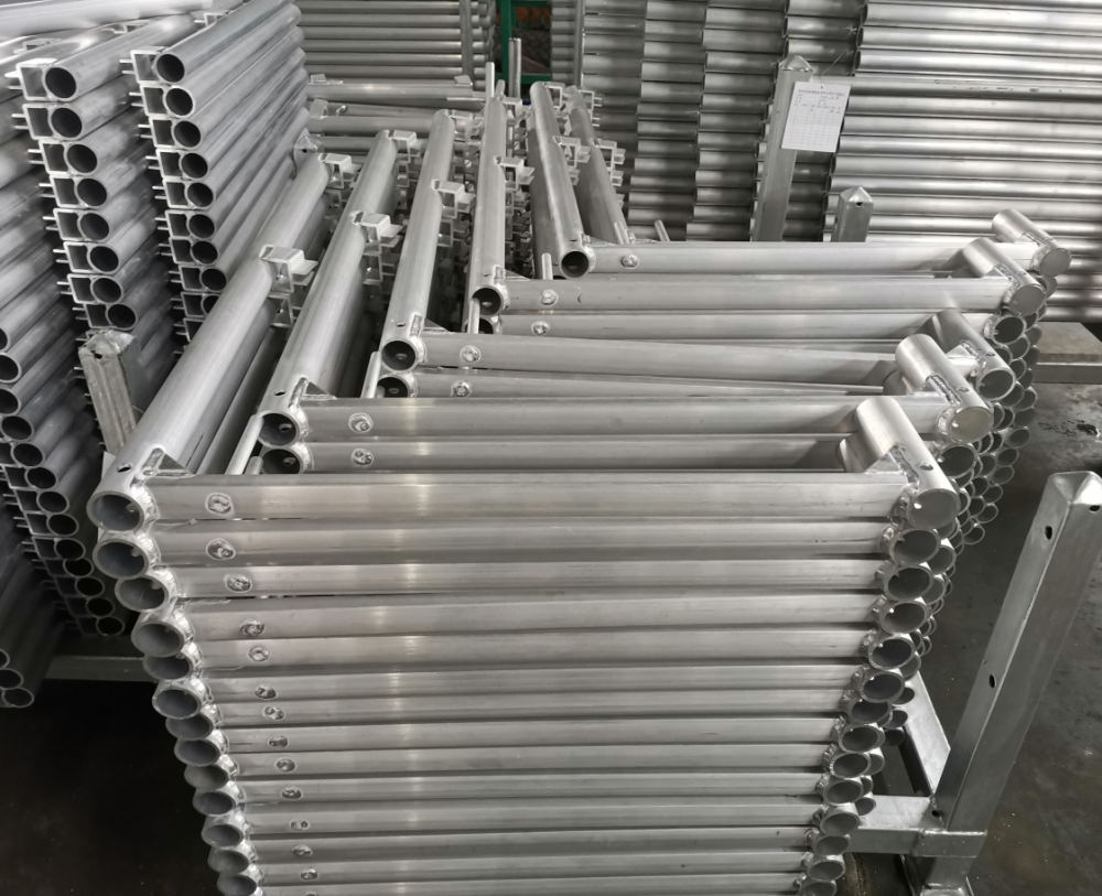 Cadre intermédiaire supérieur en aluminium