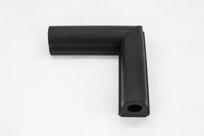 flat seal hatch cover and flat corner