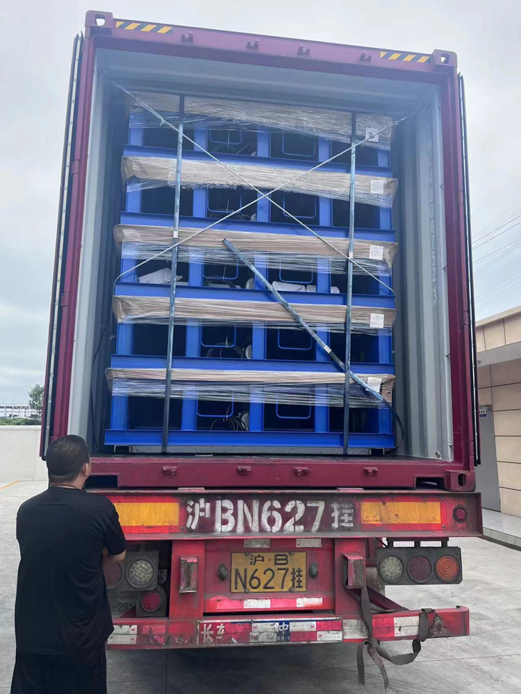 shipment of warehouse hydraulic loading dock levelers 1