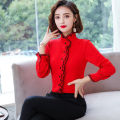 Fashion -Shirt im koreanischen Frauen im koreanischen Stil mit Pilz