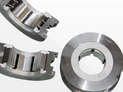 Gas turbine bearing shell