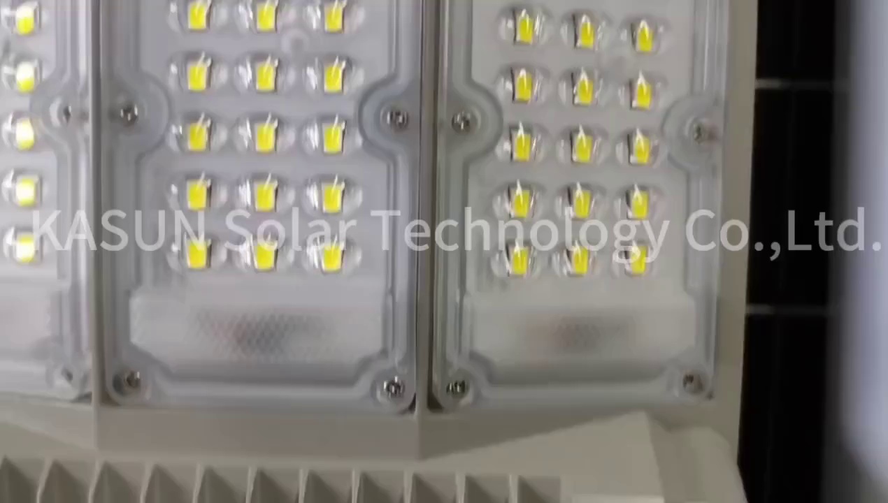 500W High Brightness Solar Street Light for Parking Lot and Yard