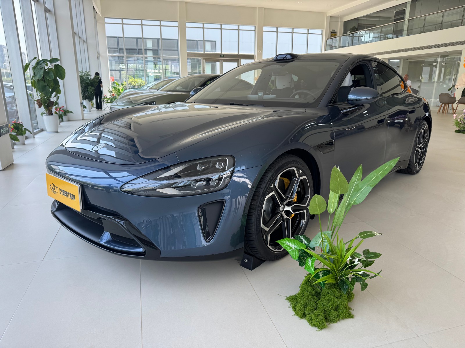 Xiaomi Su7 Electric Vehicle Overview