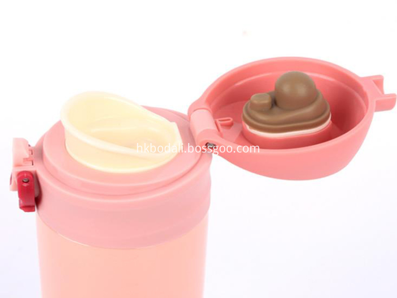 Bouncing insulation cup