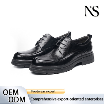 Sapatos sociais casuais de couro com espessura antiderrapante