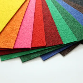 Customized Red Carpet Roll for Wedding Exhibition and Event Flooring