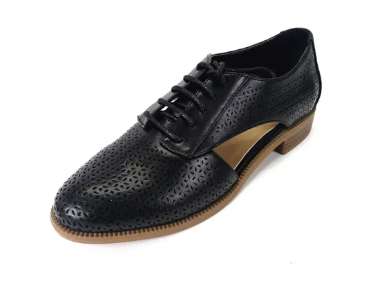 Women's Carved Round Toe Flat  Brogue Shoes