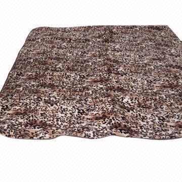 Indoor or Outdoor Area Rugs, 100% Polyester Cover Edge