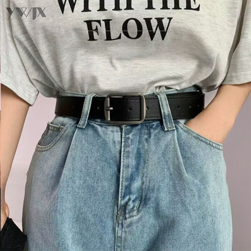 Elegant Women's Belt with Beige Edge Detailing