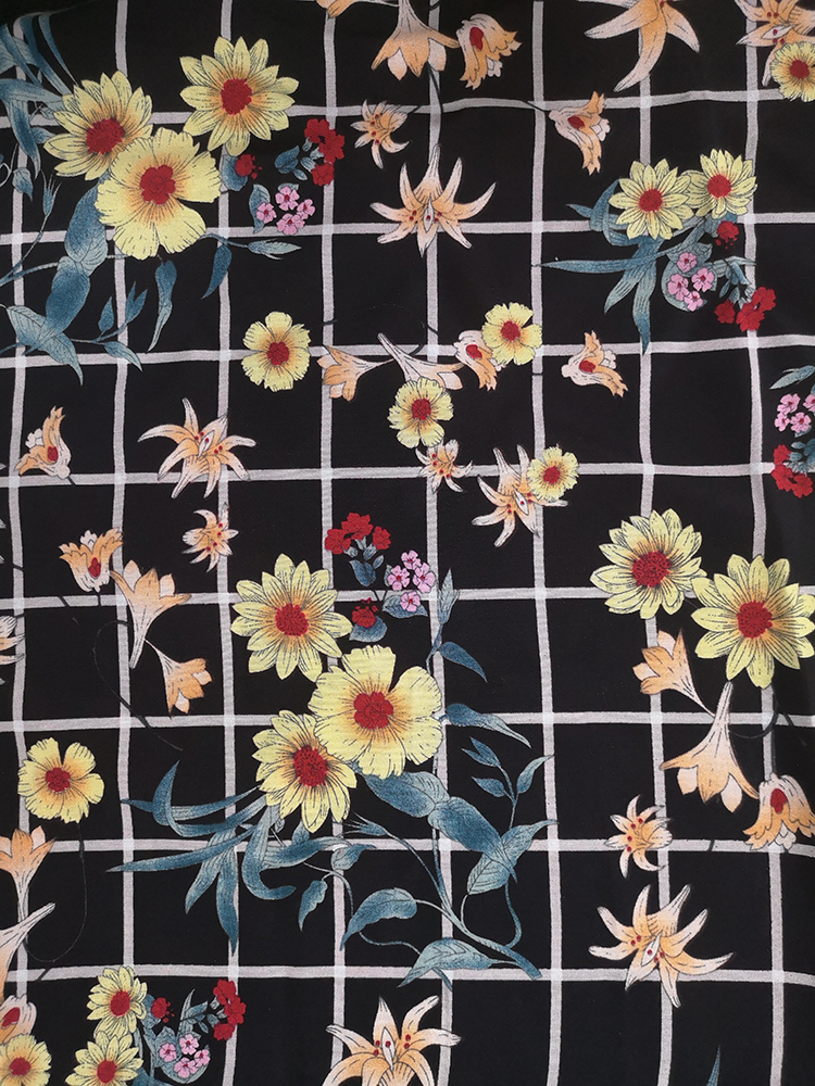 Check Flower Rayon Challis 30S Air-jet Printing Fabric