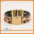 Moda venta caliente Wristwear Leopard Print plateado reloj de oro en forma de pulseras amplia