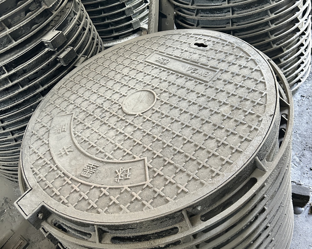 manhole cover 16