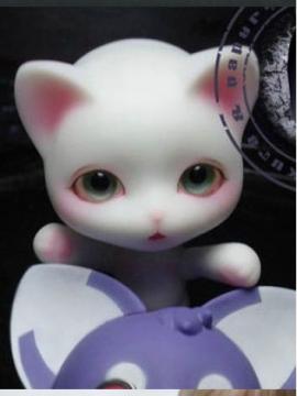 BJD Pet Mi White Ball Jointed doll