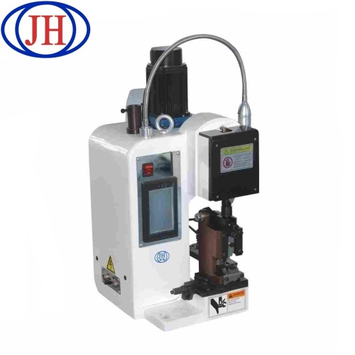 Прочный кабельный зажим с литым корпусом для долговечности