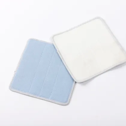 Microfiber window cleaning pad