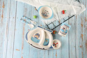 helicopter shaped baby feeding dinnerware set
