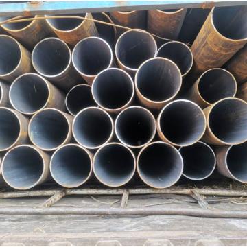 Low temperature steel pipe for storing cryogenic fluids