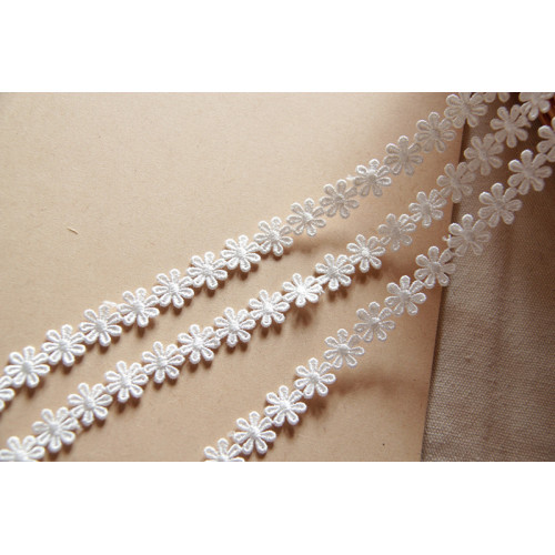 Broderie de dentelle de couture de fleur de polyester 3D