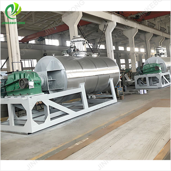 Lithium manganese oxide vacuum rake dryer