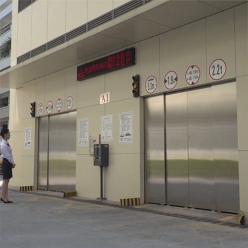 Special car lift for stereo garage