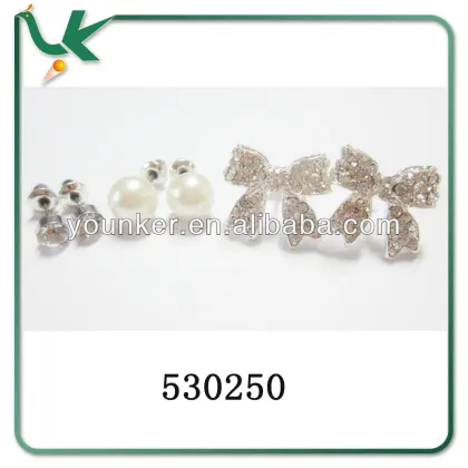 Diamond Stud Earrings, Latest design of Pearl Earrings, Bow tie Stud Earrings (530250)