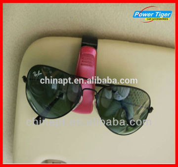 حامل نظارات السيارات العالمي لـ Visor