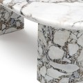 美しい白いiitalian大理石のダイニングテーブル