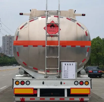 Delong 19.9m³ 6x4 Oil Tanker Truck