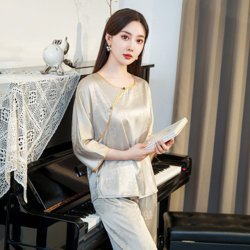 Conforto luxuoso em cada peça elegante de loungewear