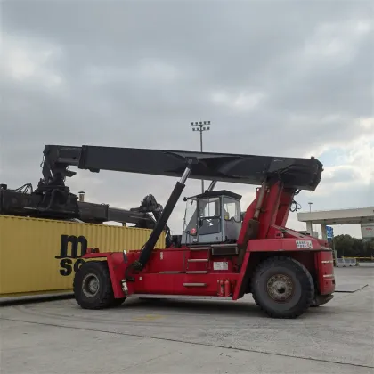 Kalmar DRF450 60S5 Reach Stacker in Shanghai Port