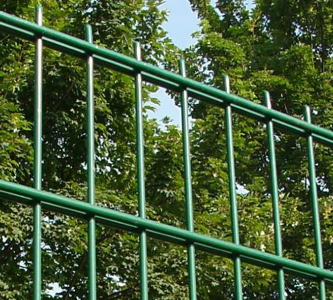 Sportfield Pool Hot Dipped Galvanized Welded Double Wire Fence