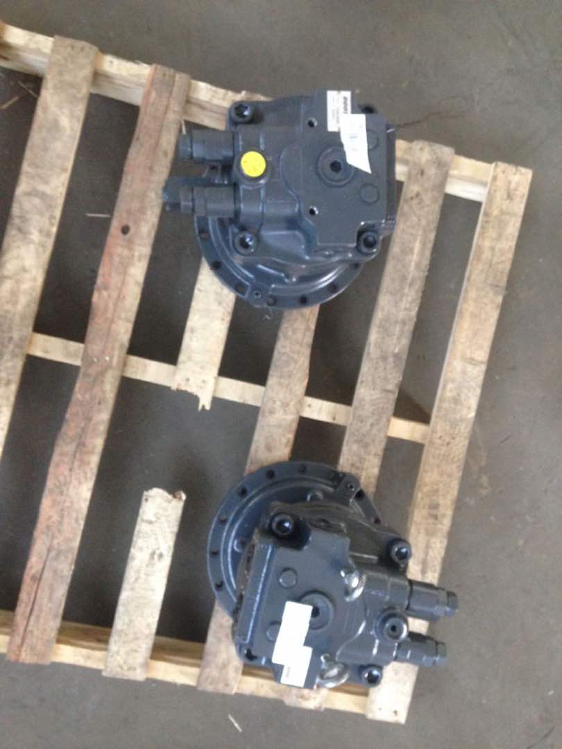 DX225 swing motor (2)